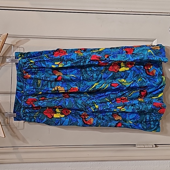 DanielIe B Dresses & Skirts - Danielle B Vintage 80's skirt size 10 (smaller than usual )